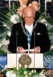 Auliige Lennart Meri 2001